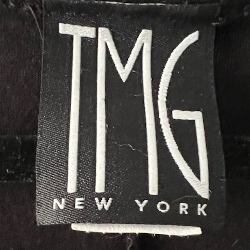 | Black Cold Shoulder Basic Dress - image 5